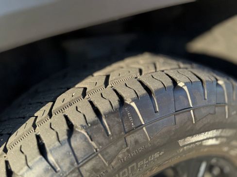 Used 2023 GMC Acadia AT4 w/ Technology Package image 19