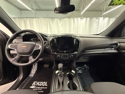 Used 2024 Chevrolet Traverse LT w/ LPO, Floor Liner Package AWD/4WD image 17