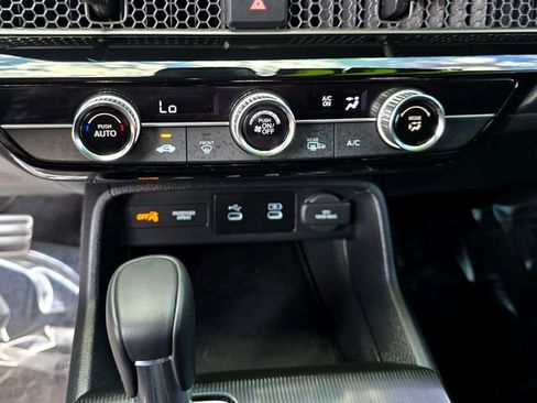 Used 2025 Honda Civic Sport image 11
