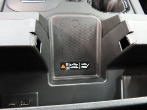 Used 2025 GMC Sierra 2500 AT4 w/ AT4 Premium Plus Package image 74