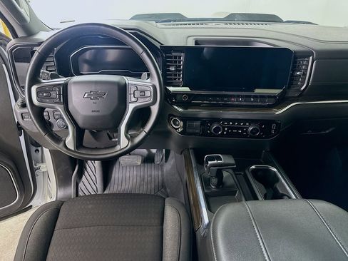 Used 2024 Chevrolet Silverado 1500 LT Trail Boss w/ Protection Package image 17