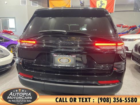 Used 2023 Jeep Grand Cherokee Altitude image 42