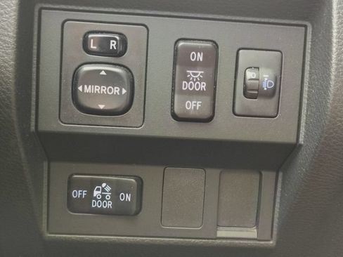 Used 2016 Toyota Tundra SR AWD/4WD image 11