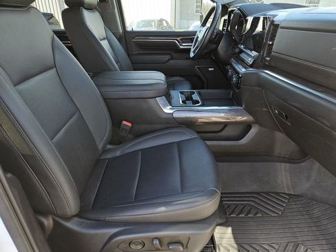 Used 2024 Chevrolet Silverado 2500 LTZ w/ LTZ Premium Package image 29