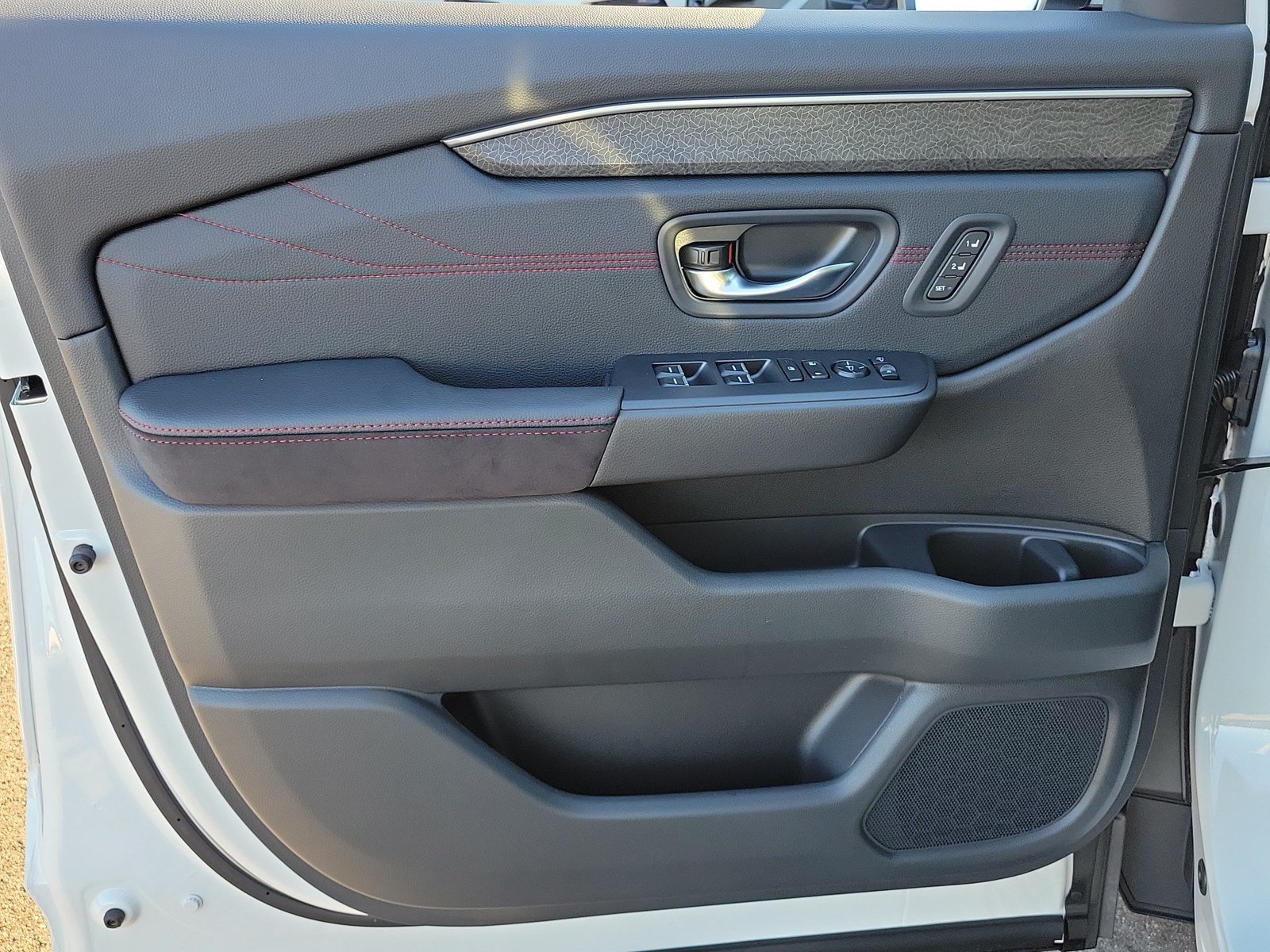 New 2026 Honda Pilot Black Edition image 13