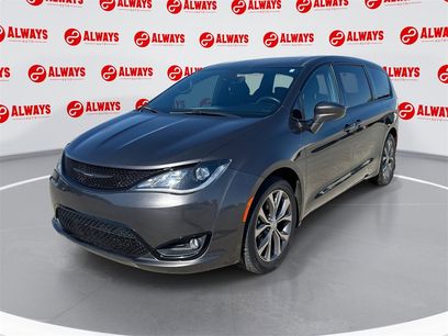 Used 2020 Chrysler Pacifica Touring w/ S Appearance Package