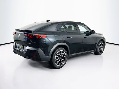 Used 2025 BMW X2 xDrive28i image 9