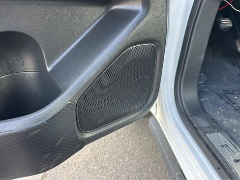 Used 2023 Nissan Frontier SV w/ Midnight Edition Package image 35