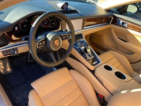 Used 2023 Porsche Panamera 4S image 25