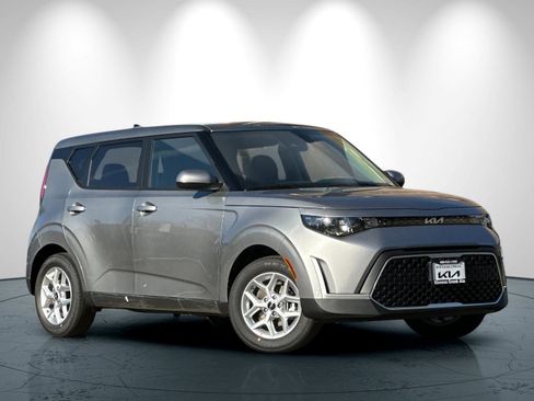 New 2025 Kia Soul LX image 2