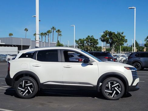 New 2026 Nissan Kicks SV w/ SV Premium Package image 20