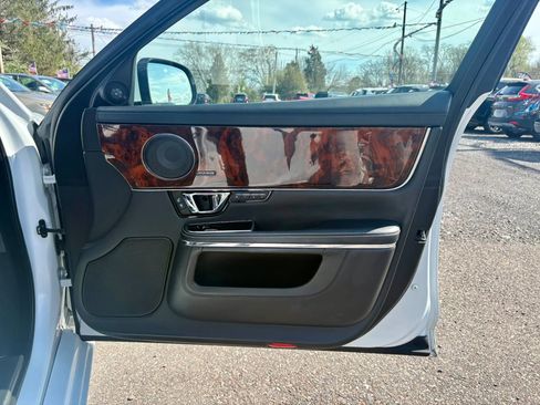 Used 2016 Jaguar XJ L Portfolio image 15