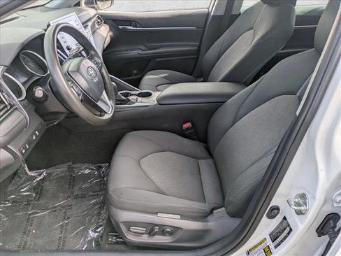 Used 2022 Toyota Camry LE image 14