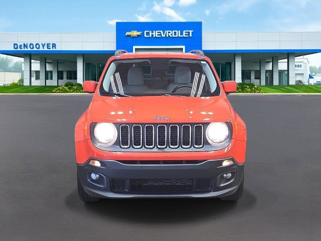 Used 2017 Jeep Renegade Latitude w/ Cold Weather Group AWD/4WD image 2