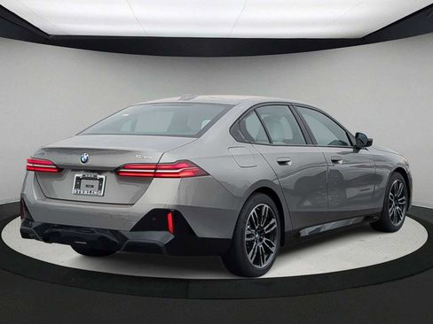 Used 2026 BMW 530i xDrive w/ M Sport Package AWD/4WD image 8