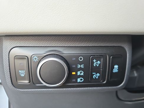 Used 2023 Ford Mustang Mach-E Premium image 26