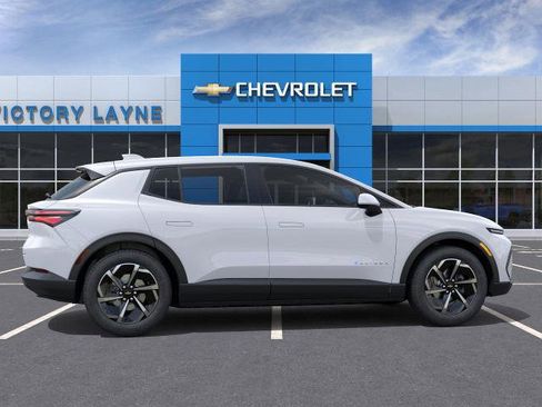 New 2026 Chevrolet Equinox EV LT image 5