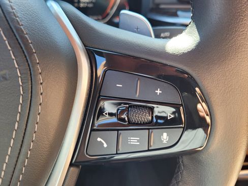 Used 2023 BMW 540i xDrive w/ Premium Package image 29