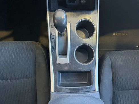 Used 2014 Nissan Altima 2.5 S w/ Display Audio Package image 19