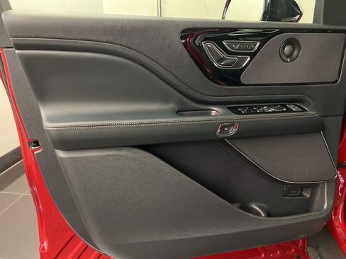 Used 2026 Lincoln Aviator Reserve image 30