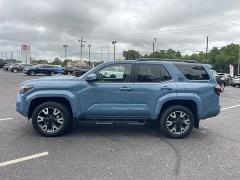 Used 2025 Toyota 4Runner TRD Sport Premium RWD image 13