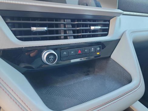 New 2026 Ford Explorer Active w/ Active Comfort Package image 19