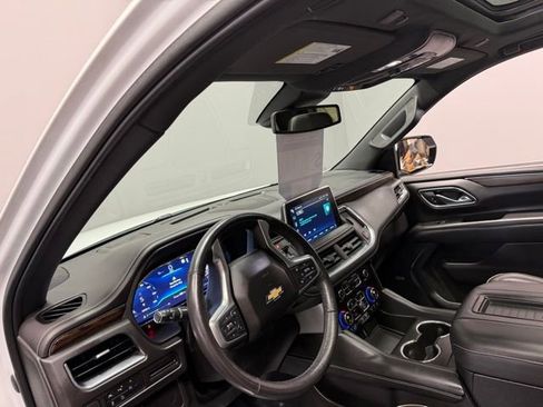Used 2023 Chevrolet Tahoe Premier AWD/4WD image 18