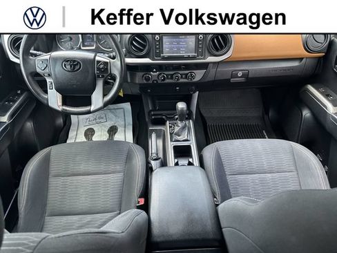 Used 2017 Toyota Tacoma SR5 w/ Tow Package AWD/4WD image 27
