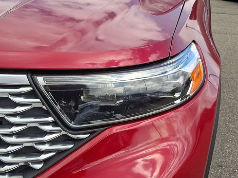 Used 2020 Ford Explorer Platinum w/ Premium Technology Package AWD/4WD image 9