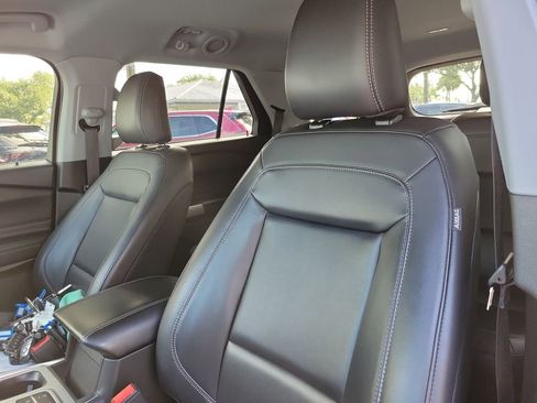 Used 2023 Ford Explorer XLT w/ Equipment Group 202A RWD image 15