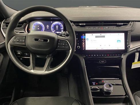 New 2026 Jeep Grand Cherokee Altitude AWD/4WD image 5
