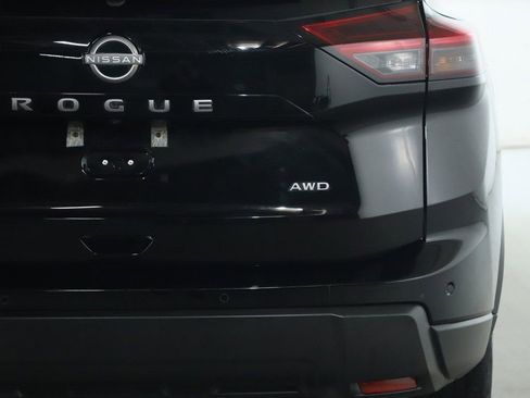 Certified 2025 Nissan Rogue SV image 44