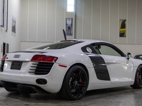 Used 2009 Audi R8 V8 image 7