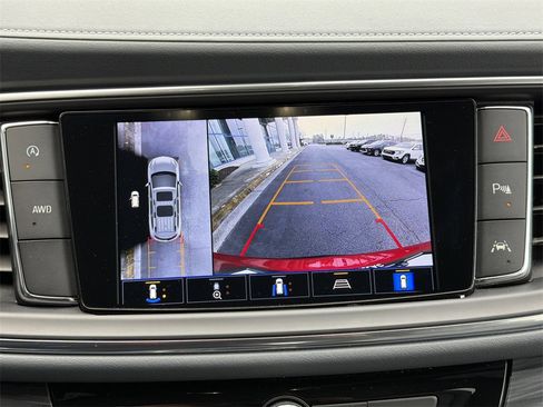Used 2024 Buick Enclave Premium image 33