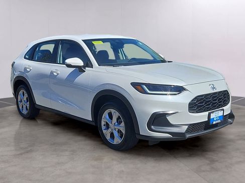 Used 2024 Honda HR-V LX image 3
