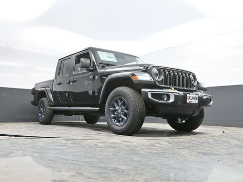 New 2026 Jeep Gladiator Sport AWD/4WD image 38