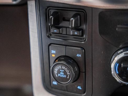 Certified 2022 Ford F150 King Ranch w/ Equipment Group 601A High image 32