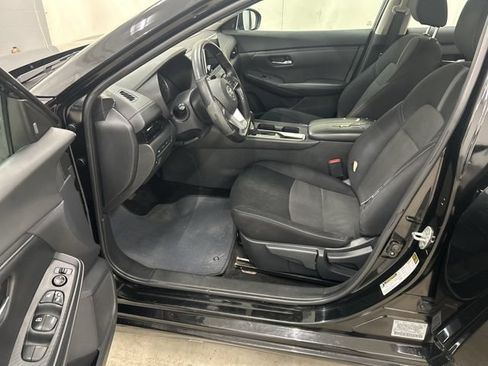 Used 2021 Nissan Sentra SV FWD image 9