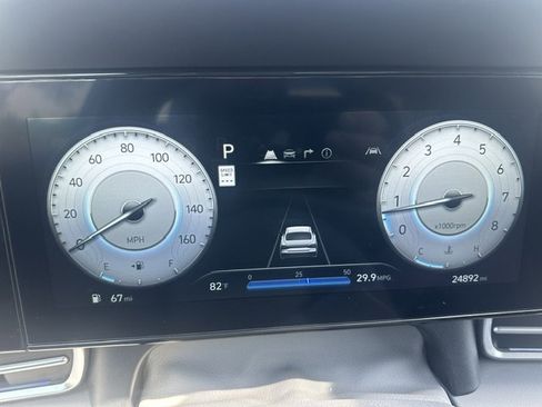 Used 2024 Hyundai Elantra SEL image 18