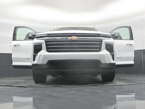 Used 2026 Chevrolet Traverse LT FWD image 64