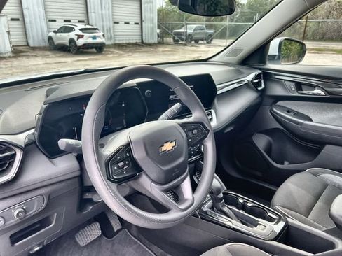 Certified 2025 Chevrolet TrailBlazer LT image 11