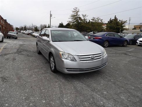 Used 2006 Toyota Avalon image 2