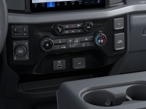 New 2026 Ford F250 XLT w/ XLT Premium Package AWD/4WD image 17