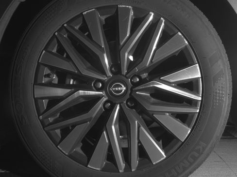 Used 2025 Nissan Altima 2.5 SV image 12