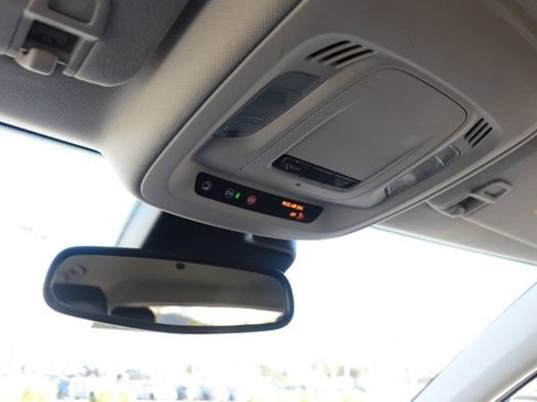 Used 2023 Buick Envision Essence image 27