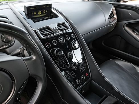Used 2016 Aston Martin Vanquish Coupe RWD image 20
