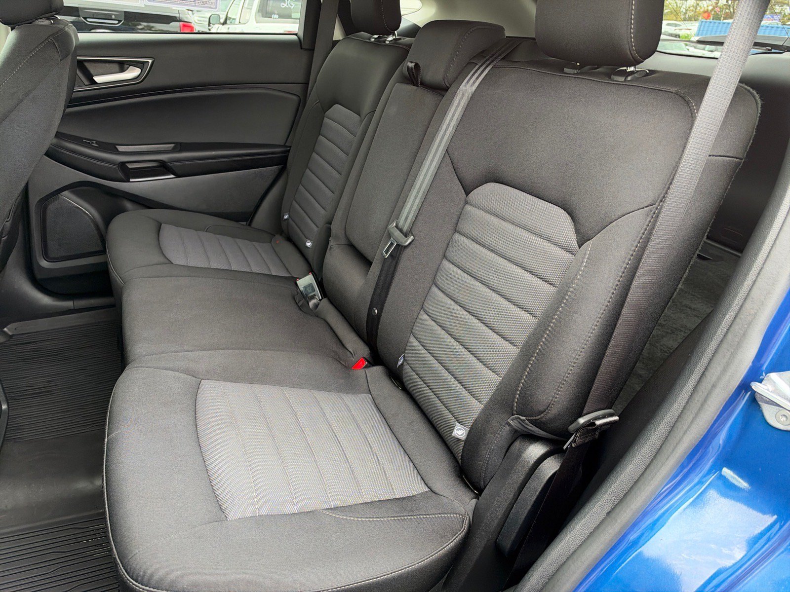 Certified 2024 Ford Edge SE w/ Black Appearance Package AWD/4WD image 9