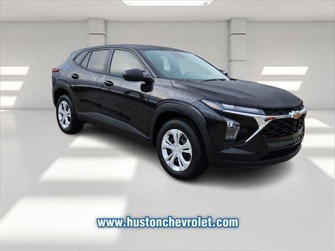 New 2026 Chevrolet Trax LS image 7