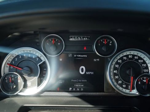 Used 2016 RAM 1500 Laramie w/ Convenience Group image 29