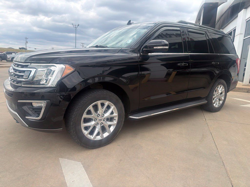 Used 2020 Ford Expedition XLT w/ Equipment Group 202A AWD/4WD image 7